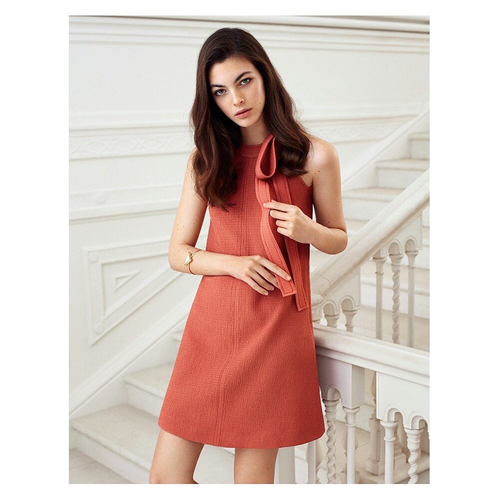 kotonfrance's tweet photo. Le style de la femme Koton attire l'attention à tout moment de la journée - à travers un tendre détail sur sa robe… https://t.co/4zMPzgC7dU