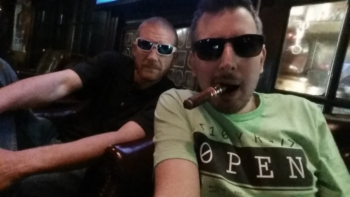 Rich_API's tweet image. I don&apos;t usually smoke cigars, but when I do, I wear sunglasses. #lifeatsb @smartbear @Justin_CCollier @SmartBearLife
