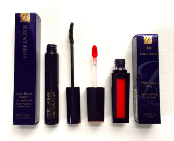davelackie's tweet photo. I'm giving away this chic Lauder makeup set on twitter! To enter, follow @davelackie &amp; RT https://t.co/bVPOeIy3Ai