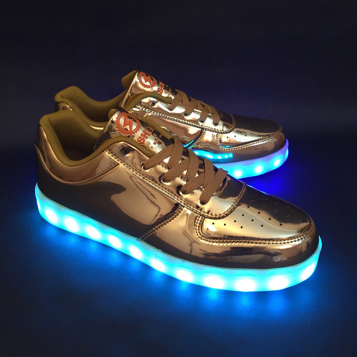 FlashGear_Kicks's tweet photo. Go for the gold with Flash⚡Gear footwear. #EDM #PLUR #DANCE #Footwear #Fashion #Boston #NYC https://t.co/NH7V2IgSOR https://t.co/xS4QMp3aIr