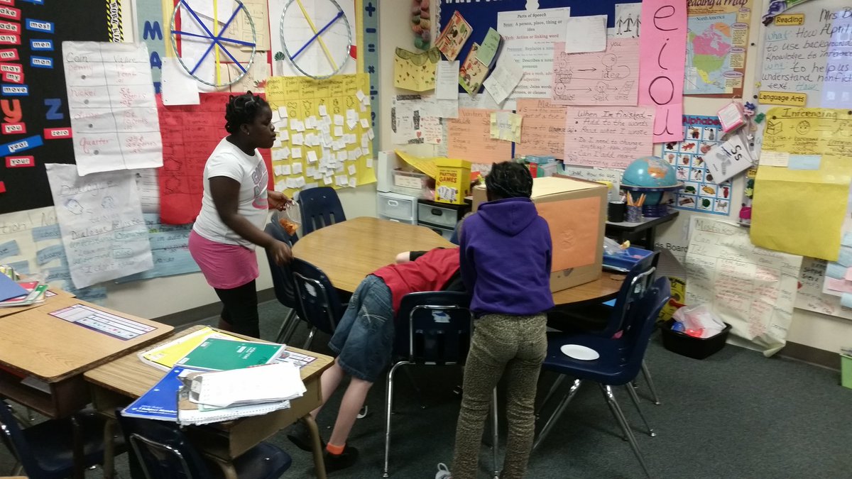 Forman2ndGrade's tweet photo. #Formanlearns #Formanfalcons Ms. Beavers class finishing up our unit on Force and motion by building games! https://t.co/JPlP9Jyxh3