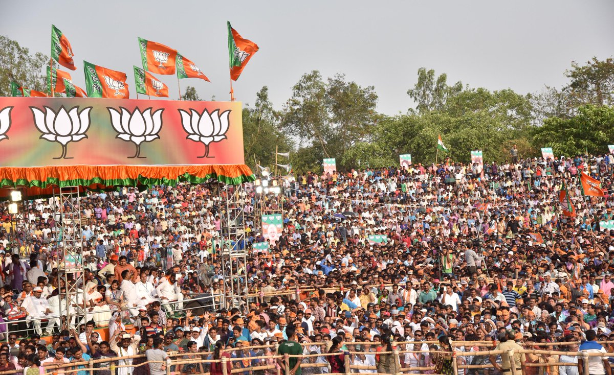narendramodi's tweet photo. Euphoric atmosphere at West Bengal rallies. People are tired of Trinamool Congress, Left &amp; see BJP as a ray of hope. https://t.co/OpYb58NPBY