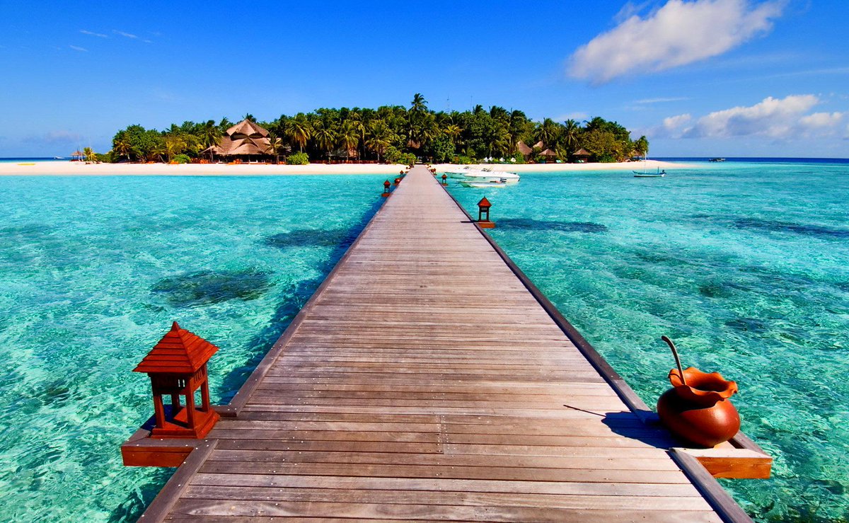 Tripaya's tweet photo. Looking for inspiration for your #summer holidays? ☀ ☀ Explore the most amazing beaches! https://t.co/VnlfbRHE7Z https://t.co/G3WBtZQY3b