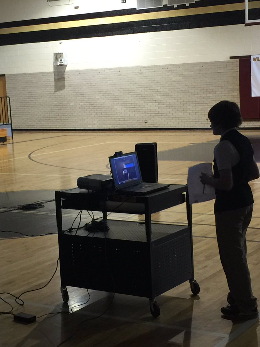 Students interact and answer questions with the scientists at McDonald Observatory #rangersleadtheway