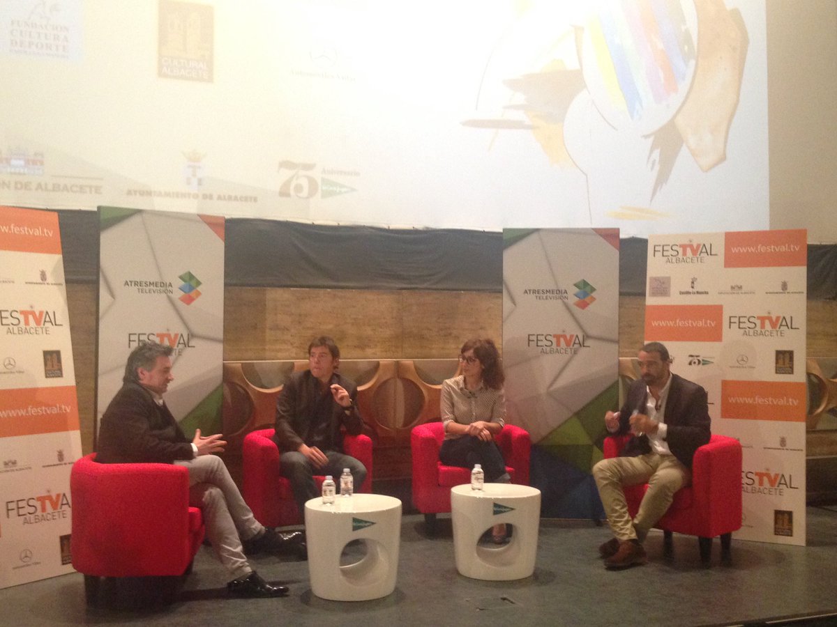 Vertele's tweet photo. Estamos en el @festval con Manel Fuentes y @ana_morgade repasando los mejores momentos de @TuCaraMSuena https://t.co/JKxAPsnuPa