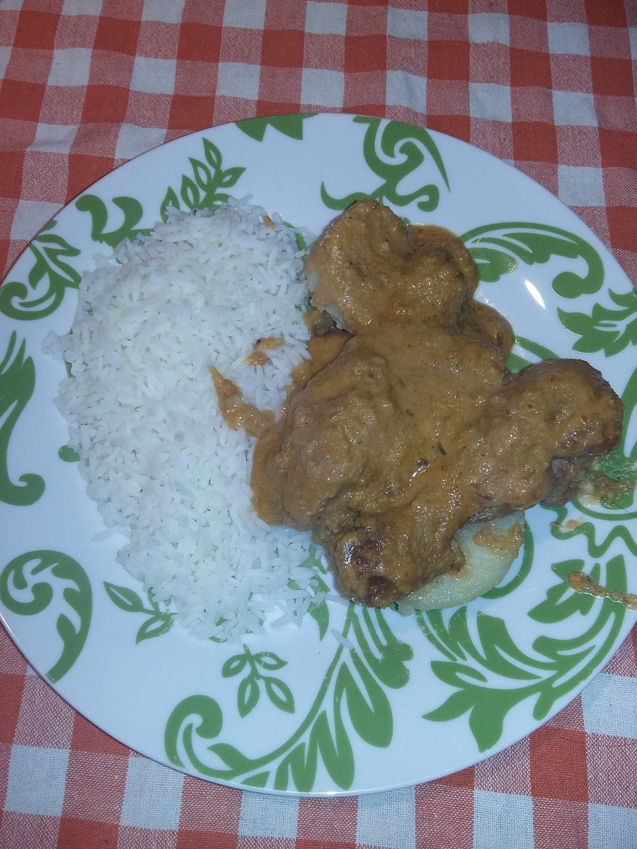ROMAIDEM's tweet photo. Pollo con salsa de mani, @cocinerosarg https://t.co/WCFiNchXNL