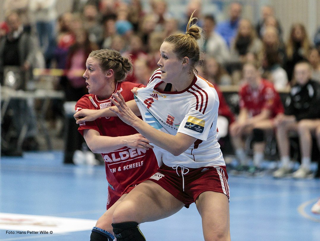 hpwi's tweet photo. @HKHalden gjorde seg ikke bort mot @LarvikHK selv om det ble tap https://t.co/MtzbSacnAb https://t.co/zKR3MABKHX