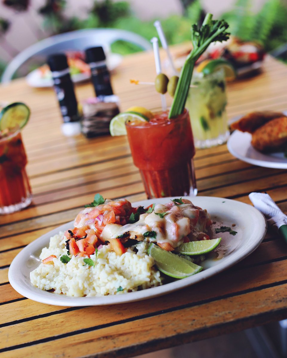 howleyswpb's tweet image. Chef has whipped up an awesome Margarita Chicken special tonight! Come check it out! #ilovewpb #westpalmbeach