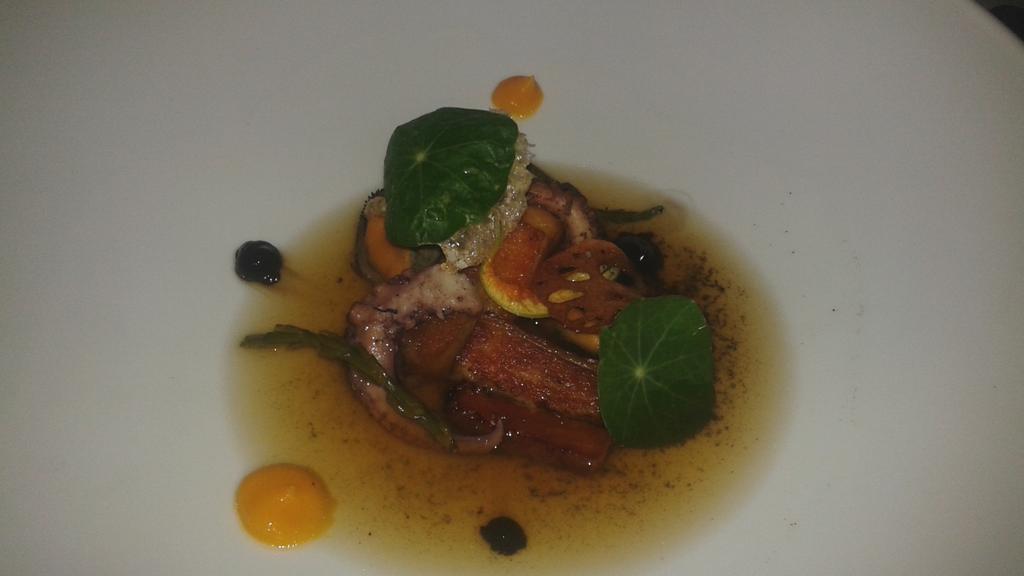foodiehogan's tweet photo. @CraftingChange1 @Lawrence_Keogh @thefoodpeople @FlingBarService @vanessacoleiro @CorinthiaHotels https://t.co/xPN7vfbaHF