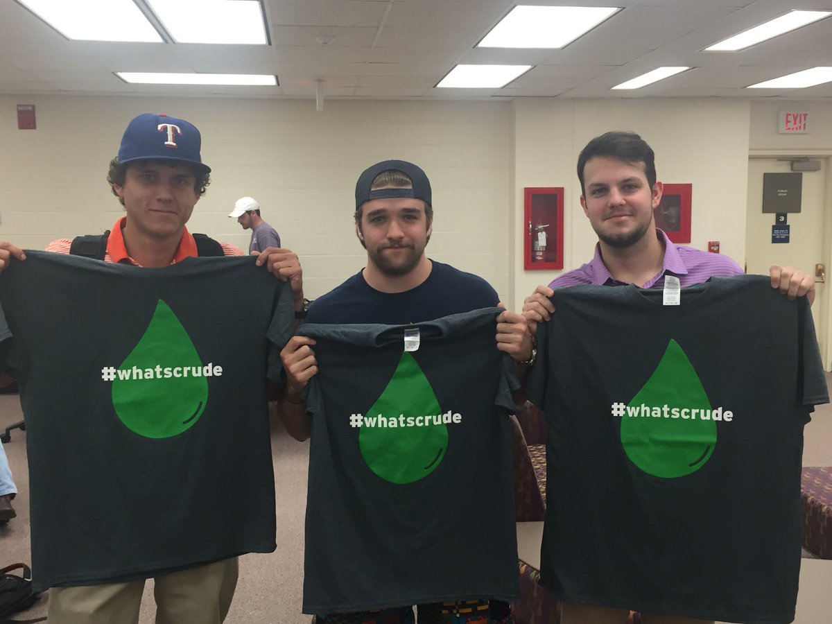 eheigley's tweet photo. Even students in the library are learning about #afpm and the many opportunities out there! #whatscrude @SFASU_AFPM https://t.co/ibkTS8zH5s