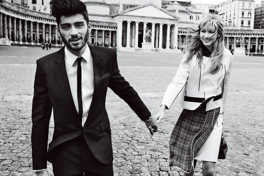 alyssesterling's tweet photo. #GigiHadid And #ZaynMalik Wanton Weekend In Naples #BestWeekendIn5Words 🕶 https://t.co/dKoZhlSSua
