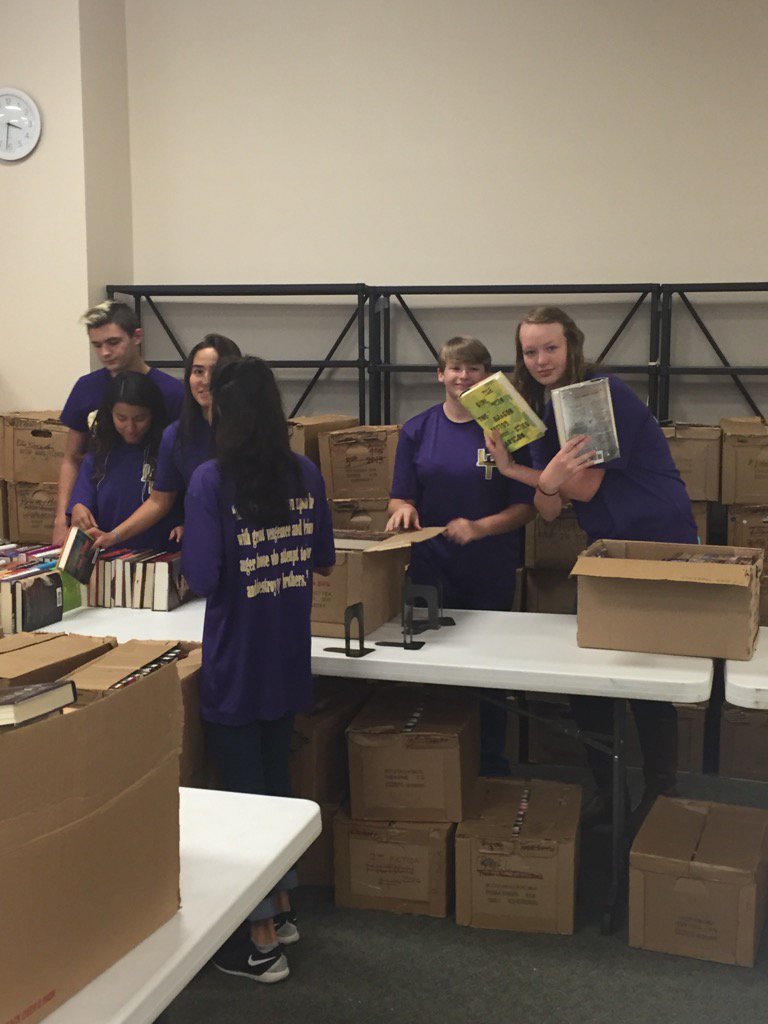 CoachOrellana's tweet photo. Pack Swim getting the books set for Saturday! @franticfury @moriiah #fortime https://t.co/kw38KNol1j