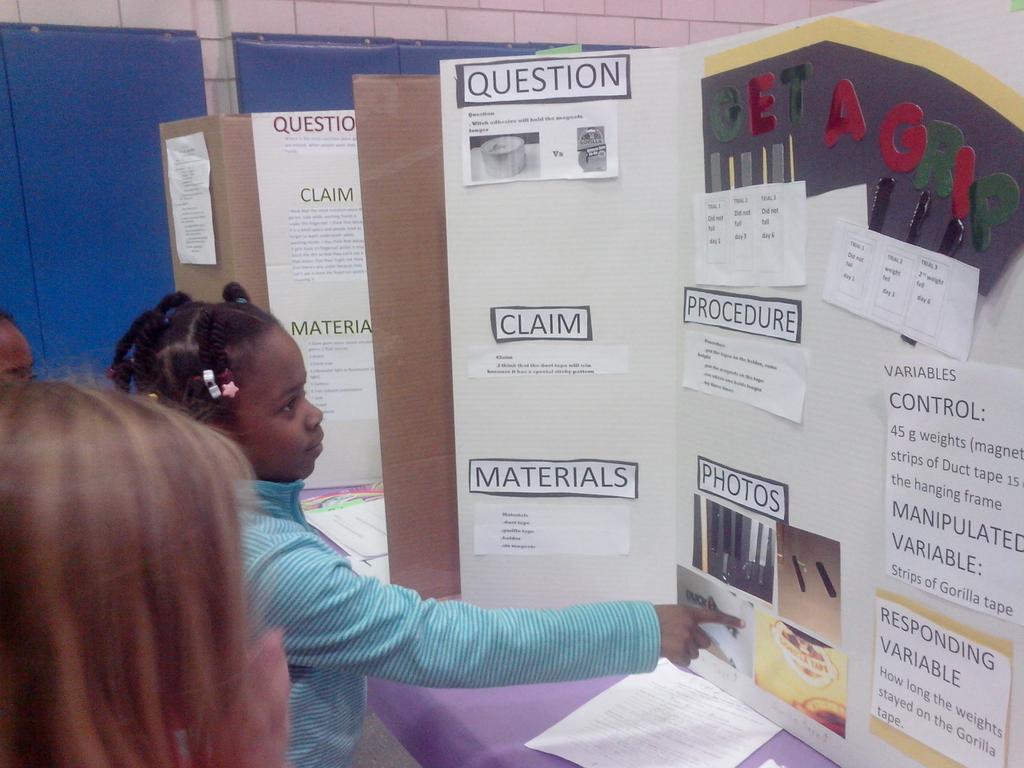 MrsGordon531's tweet photo. 2nd grd Loved visiting 4th grade's  STEM fair today! scientists asked such insightful questions! WTG 4th graders https://t.co/g2j8bSjWTg