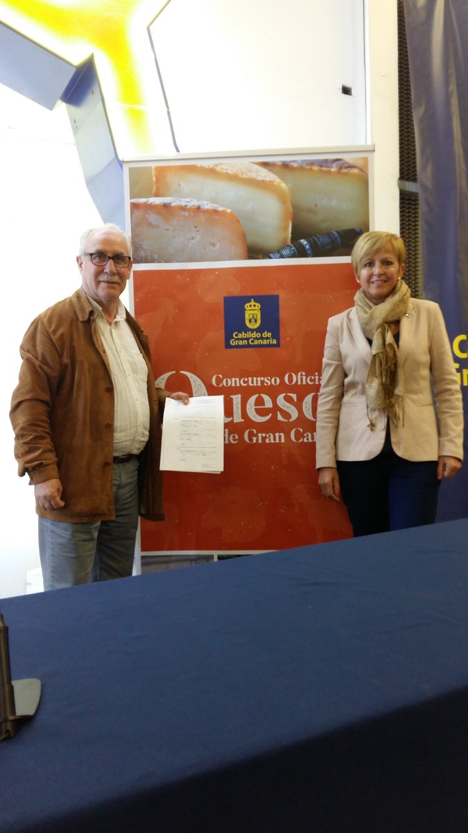 GranCanariaCab's tweet photo. #EnVivo Enhorabuena a Quesos Angelita,de @valsequillogc elegido Mejor Queso Curado de Gran Canaria 2016.Felicidades! https://t.co/v8whxtS6RU