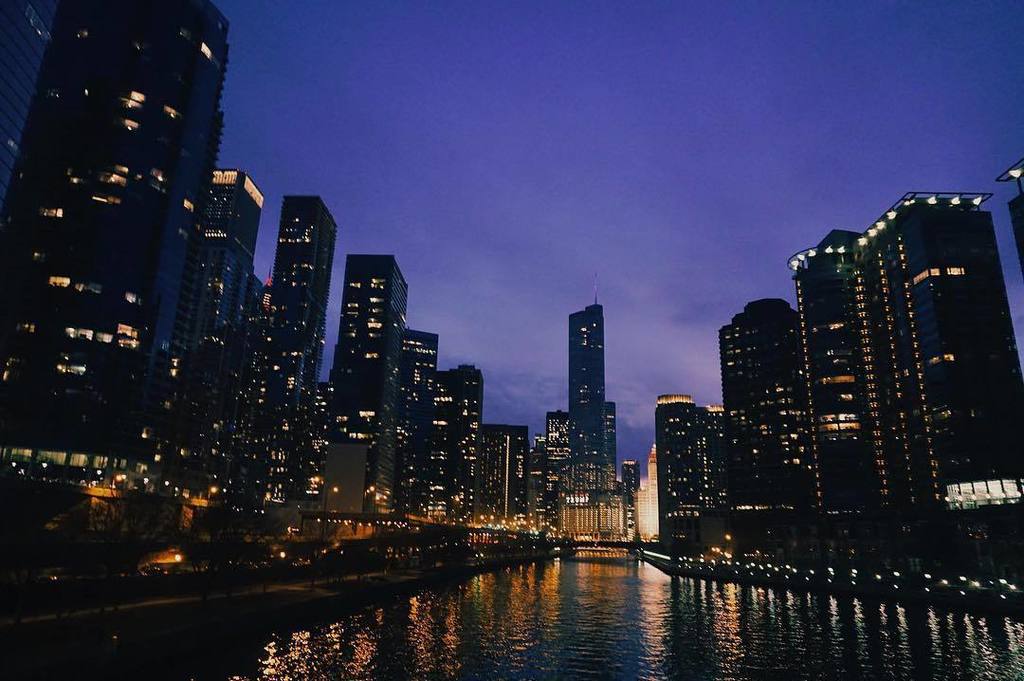 ChiPhotos's tweet photo. by rasminm: we ain't picture perfect but we worth the picture still -J. Cole.
•
•
•
#choosechicago #skyline #atlph… https://t.co/3D07TiQ5p1