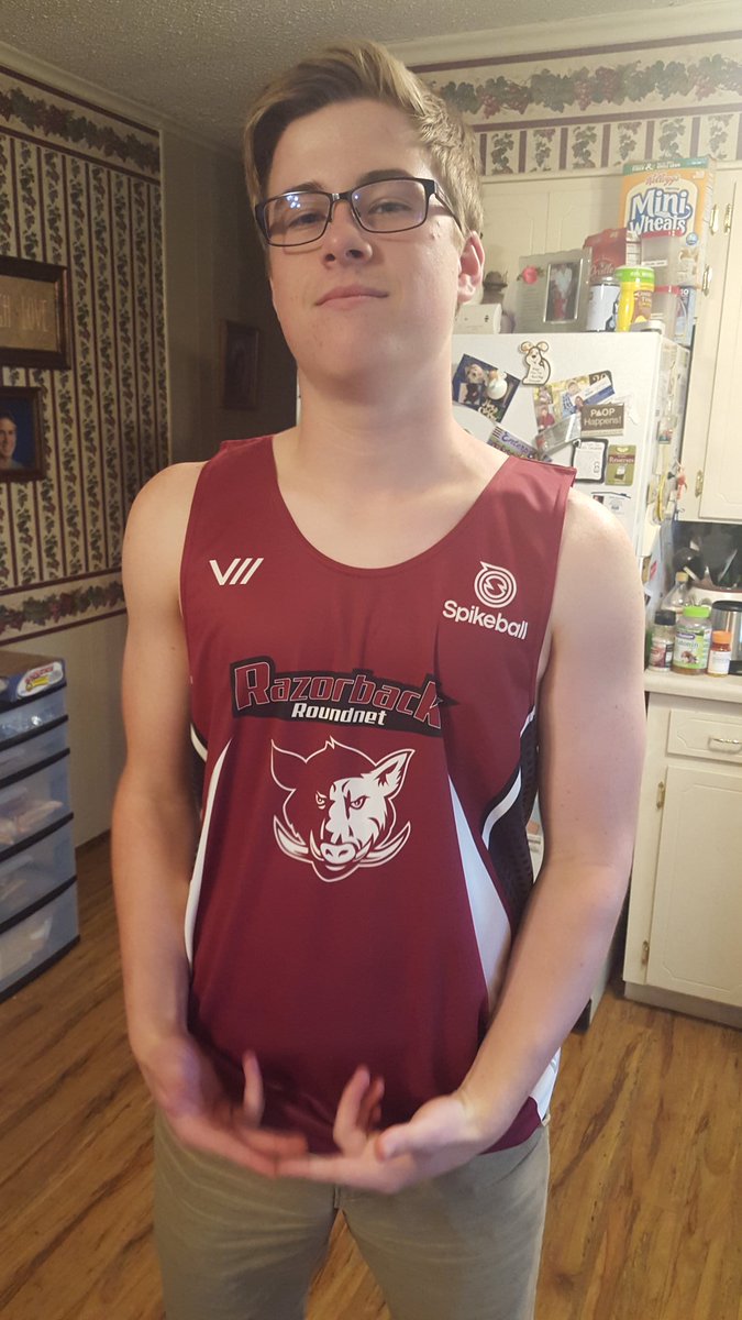 RzrbackRoundnet's tweet photo. Thanks for the sweet jerseys @SAVAGEultimate #RazorbackRoundnet ๐๐ฅ https://t.co/28bUuSApFq