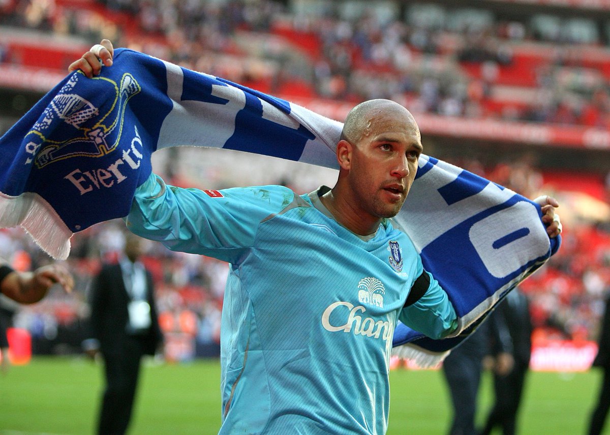 TimHowardGK's tweet photo. #TBT Once Everton has touched you, nothing will be the same https://t.co/pLZ24UazgB