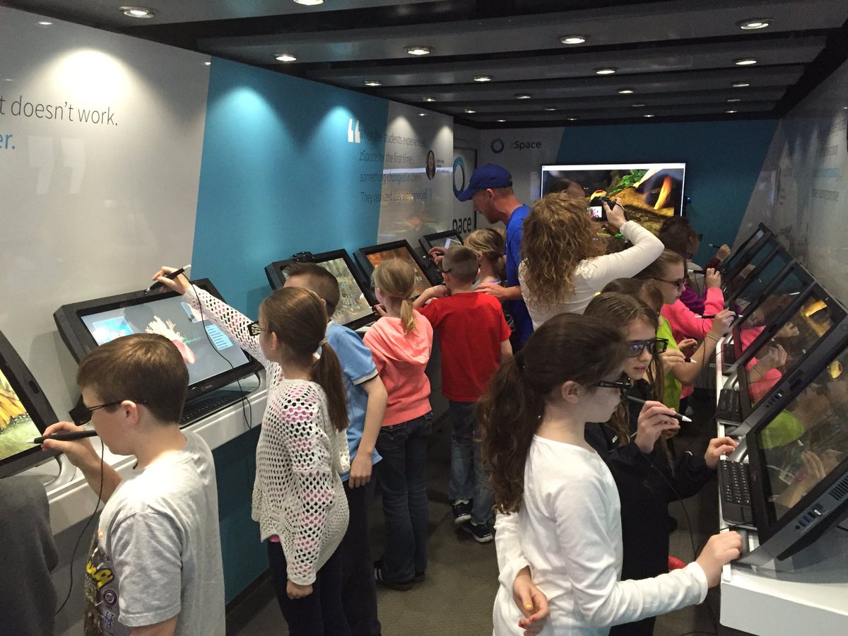 JustinAglio's tweet photo. Go 4th Grade!!! @zSpace Mobile #VirtualReality Lab @MontourSD!!! #WOW @Ice_Bostick @remakelearning @GhilaniMike https://t.co/zLppIqJ6wp