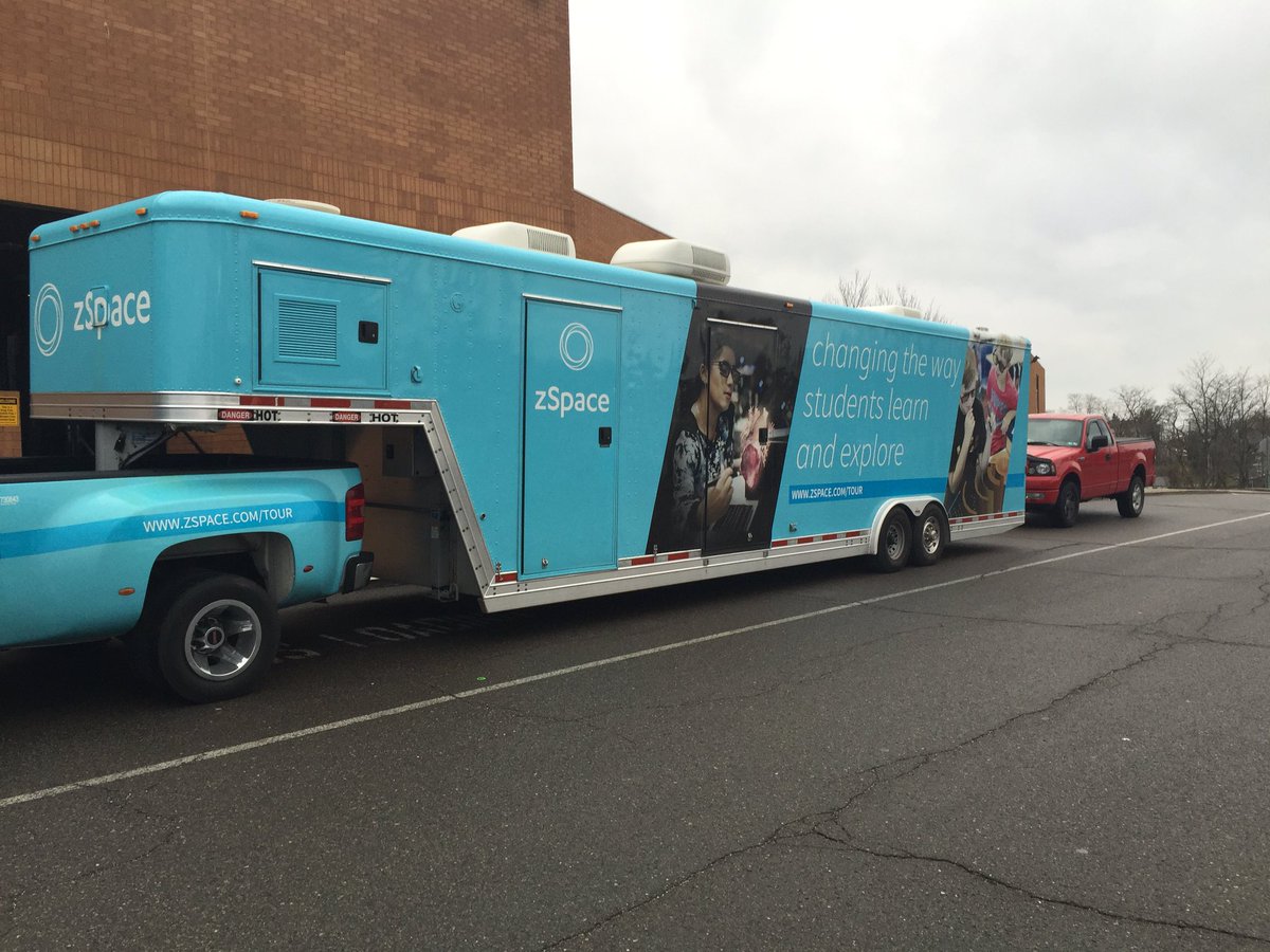 JustinAglio's tweet photo. Go 4th Grade!!! @zSpace Mobile #VirtualReality Lab @MontourSD!!! #WOW @Ice_Bostick @remakelearning @GhilaniMike https://t.co/zLppIqJ6wp