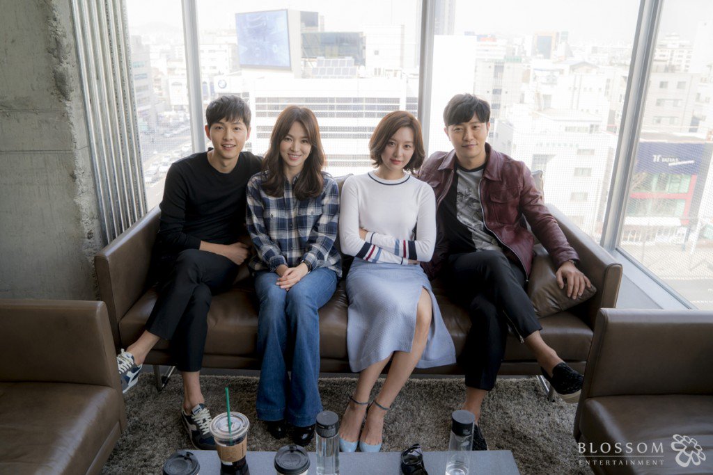 ActiveJoongKi's tweet photo. Love them all ❤ 'Descendants of the Sun' Press Conference [3] https://t.co/7JcUDEaUMg