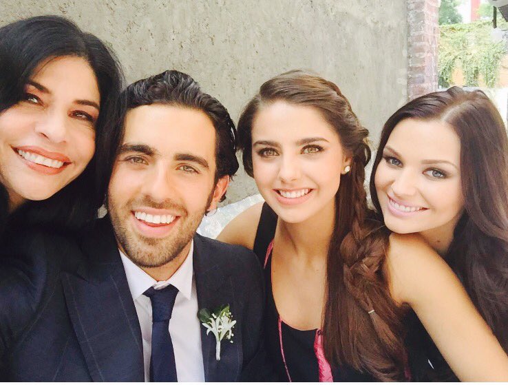 machadowelll's tweet photo. El mejor reparto de #Televisa! 👏👏 #PasiónYPoder @raquelgarzac @JPMinor @michellerenaud @fabiolagdo @DaniloCarrera https://t.co/NamnPvOvWZ