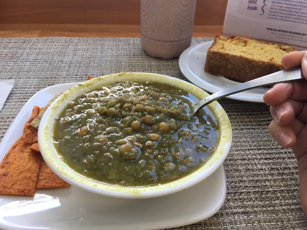 FoodiesontheFly's tweet photo. Lentils for lunch w/ this delicious cilantro-spiked soup at my favorite wellness center. https://t.co/0BU8sqbGTM
