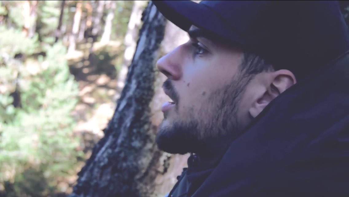 JCBLOODBEATZ's tweet photo. Esta noche nuevo clip de BETRUONTHEMIC &amp; JCAMORÓS /Mergeam Descult\ https://t.co/ycimTerN8r