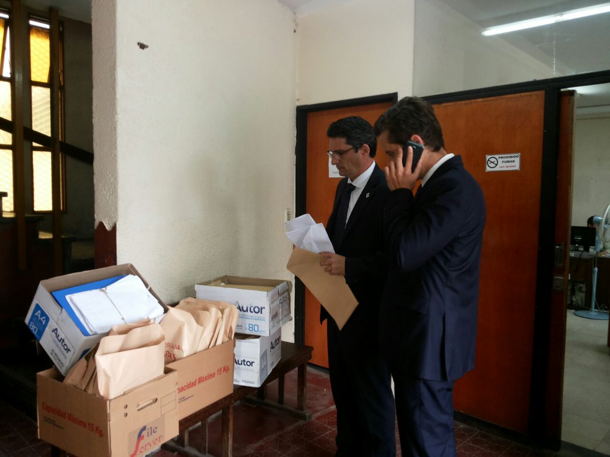 peponila's tweet photo. Fiscal d Estado y Fiscal Anticorrupcion presentan denuncia X megacausa d corrupción X 1.200 millones en Fiscalia 6 https://t.co/fEV6WGEfJb