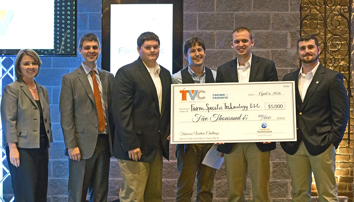 UTRF's tweet photo. FarmSpec takes home $3K as 2nd place and $5K as @LaunchTN Crowd Fav! https://t.co/PHn2jdalwl … https://t.co/wuFsgn90eG