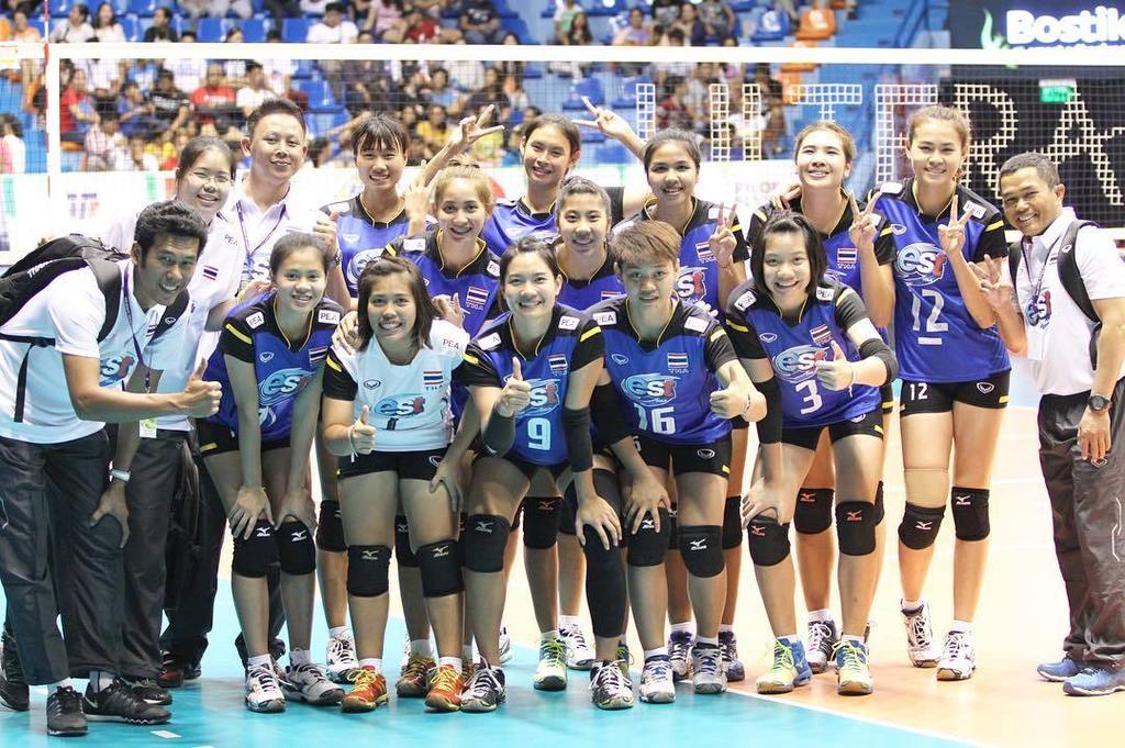 ShakeysLeague's tweet photo. via @thanaditp's IG:เริ่มต้นดีก็ไปได้ดี 👍🏻👍🏻👍🏻#GoodPerformance #EstColaTeam #2016PSLInvitational #7Apr16  #Volleyba… https://t.co/wCq94B9Nqw