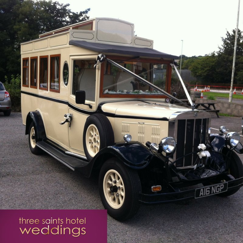 threesaints's tweet photo. #Wedding cars at #ThreeSaintsHotel Visit our website for more inspiration - https://t.co/ptWur9Mepf #RhonddaValleys https://t.co/q38pzo09Ln