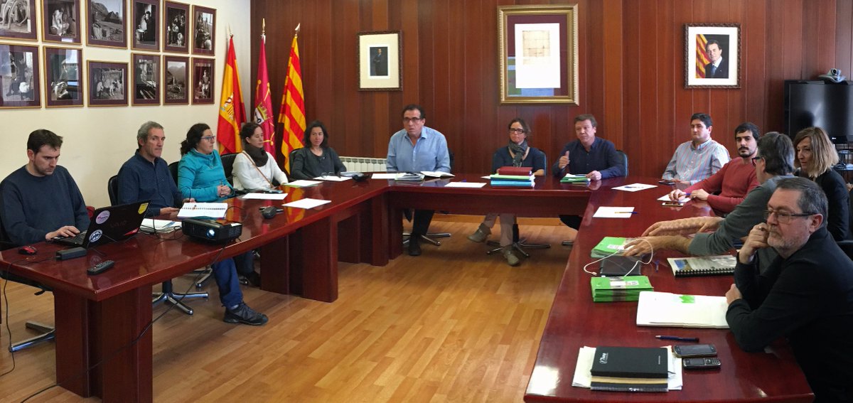 Val_dAran's tweet photo. IDAPA presenta en #Valdaran el método #SENDIF que unifica criterios para clasificar los itinerarios de #senderismo https://t.co/gaofPaucZs