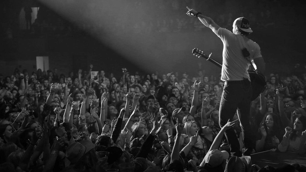 fgcu_pb's tweet photo. Only 1⃣ week away from NEST FEST 2016 with Chase Rice. https://t.co/27vALLgEzP
