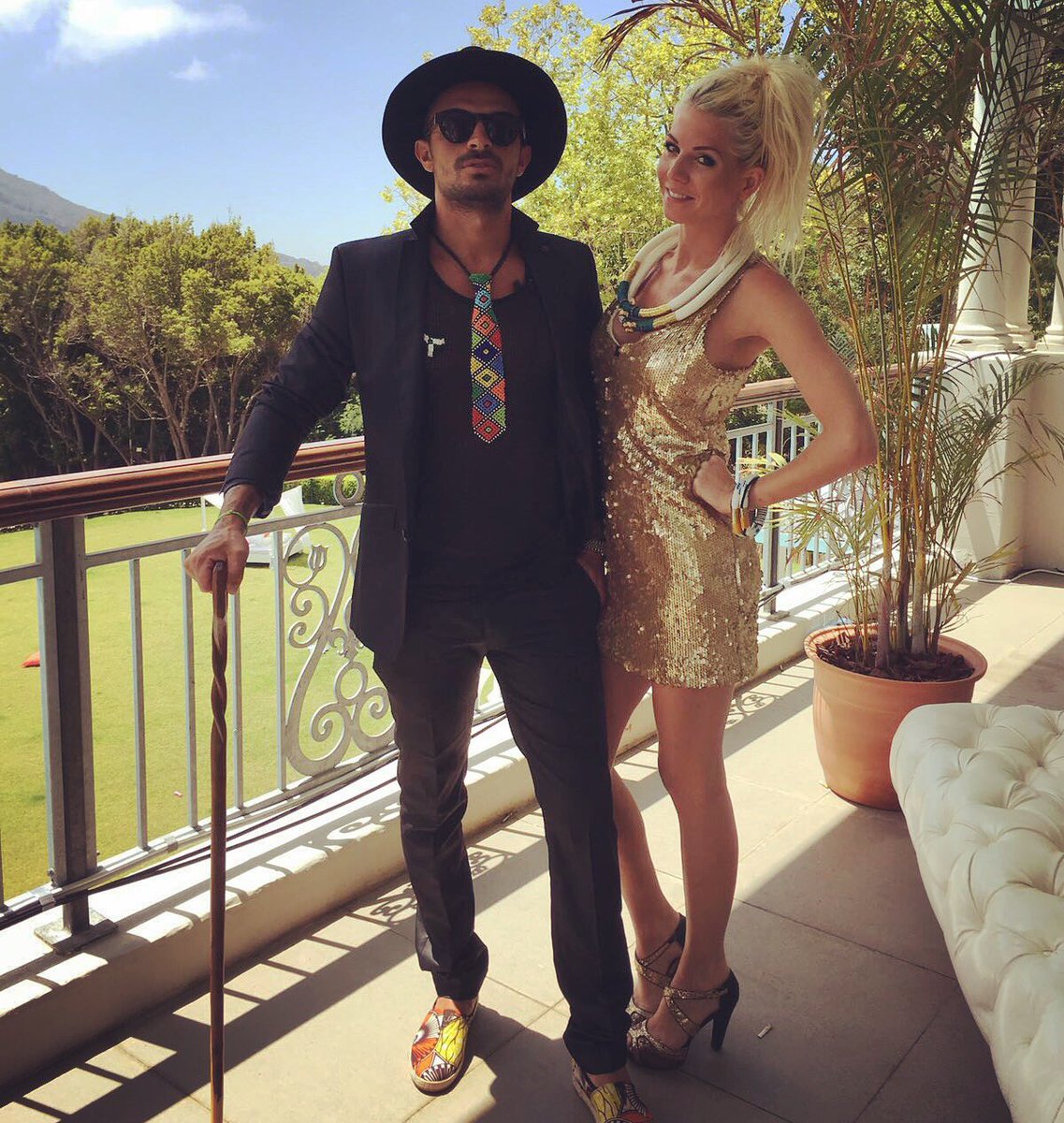 JessicaThivenin's tweet photo. Heyhey a tout de suite sur w9 #LMSA A oui oui on a perdu 😂 minable https://t.co/UTQfKPofSa