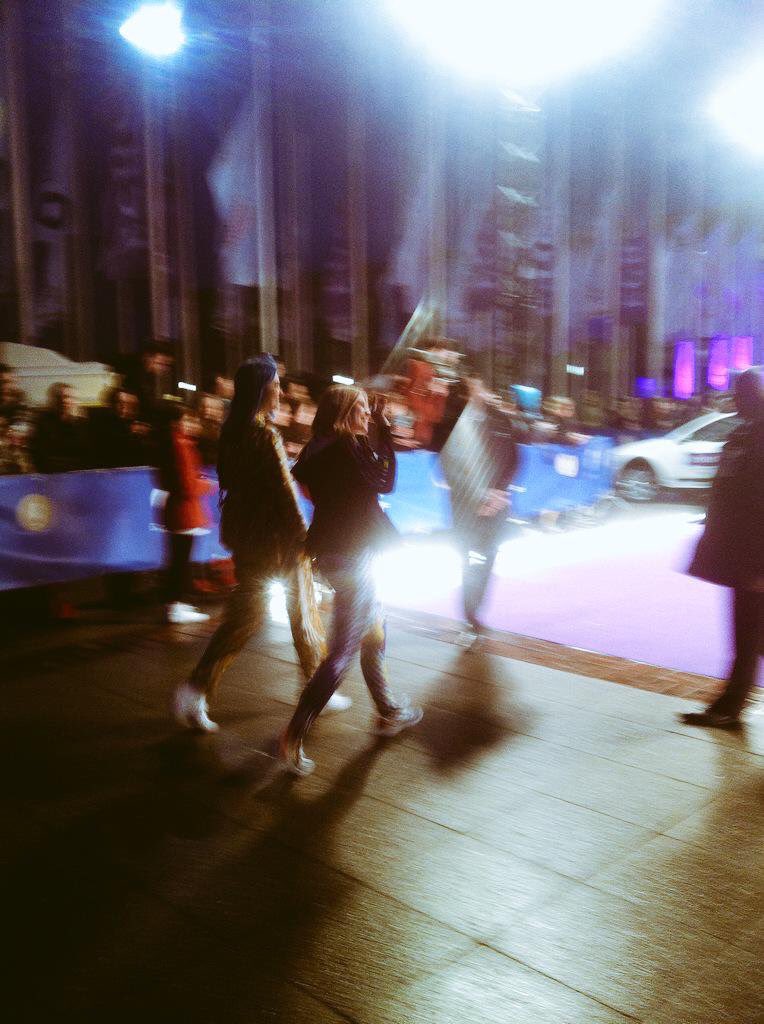 rajamerle's tweet photo. #Echo2015 war auch toll ja 
Hab so ziemlich jeden Z-Promi gesehen, den es in Deutschland gibt haha 
&amp; diese cuties https://t.co/zHntITSR89