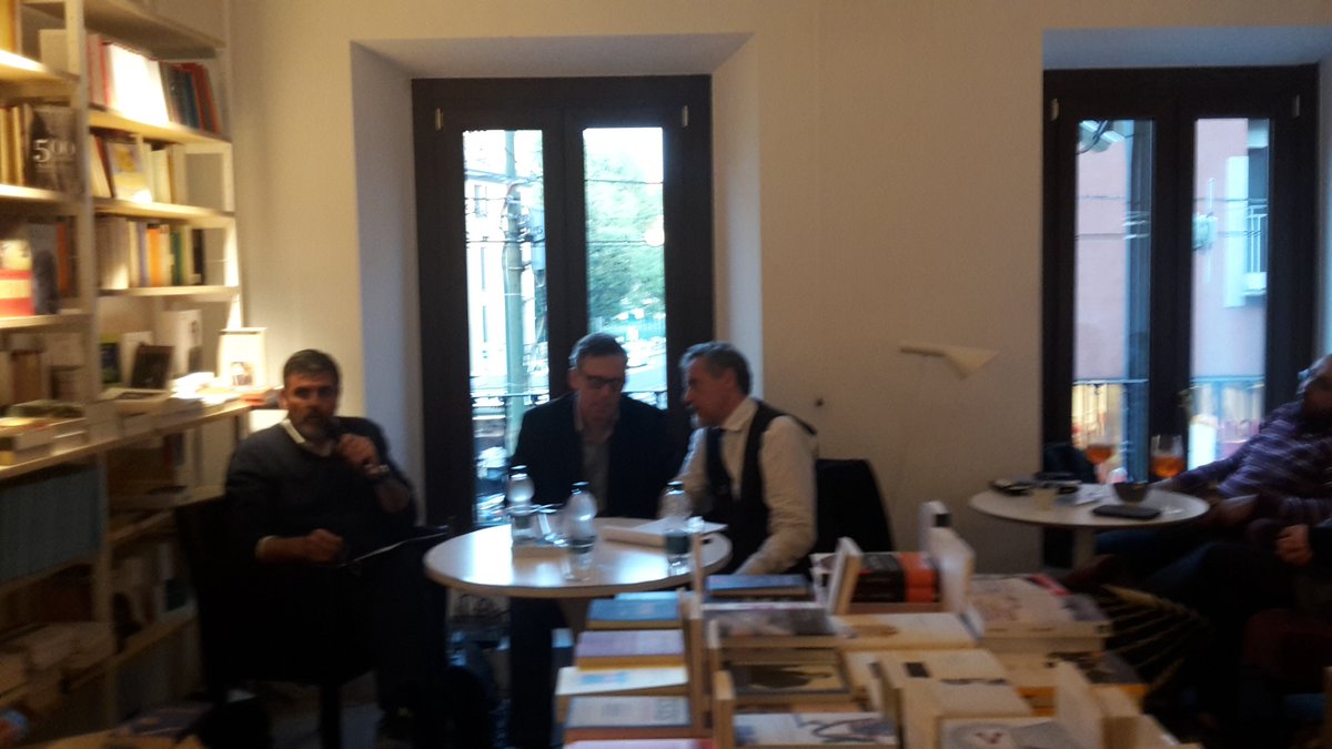 CristianaChicca's tweet photo. @StephenAmidon con @cannese per #laveraJustine @Librimondadori @versolibri @paolonoseda https://t.co/839XlfZduj