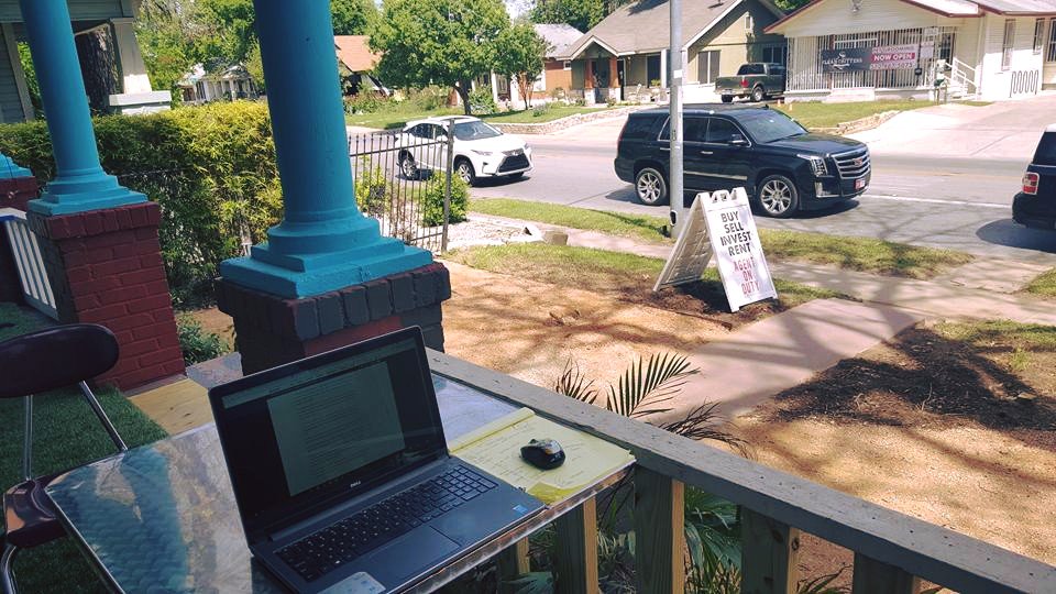 dwellstronger's tweet photo. What a BEAUTIFUL daaaaaaaaay! #sunshine &amp; #freshair Get your FREE Day Pass https://t.co/gHd92ZLWjJ #atx #coworking https://t.co/8kLXAIkrtC