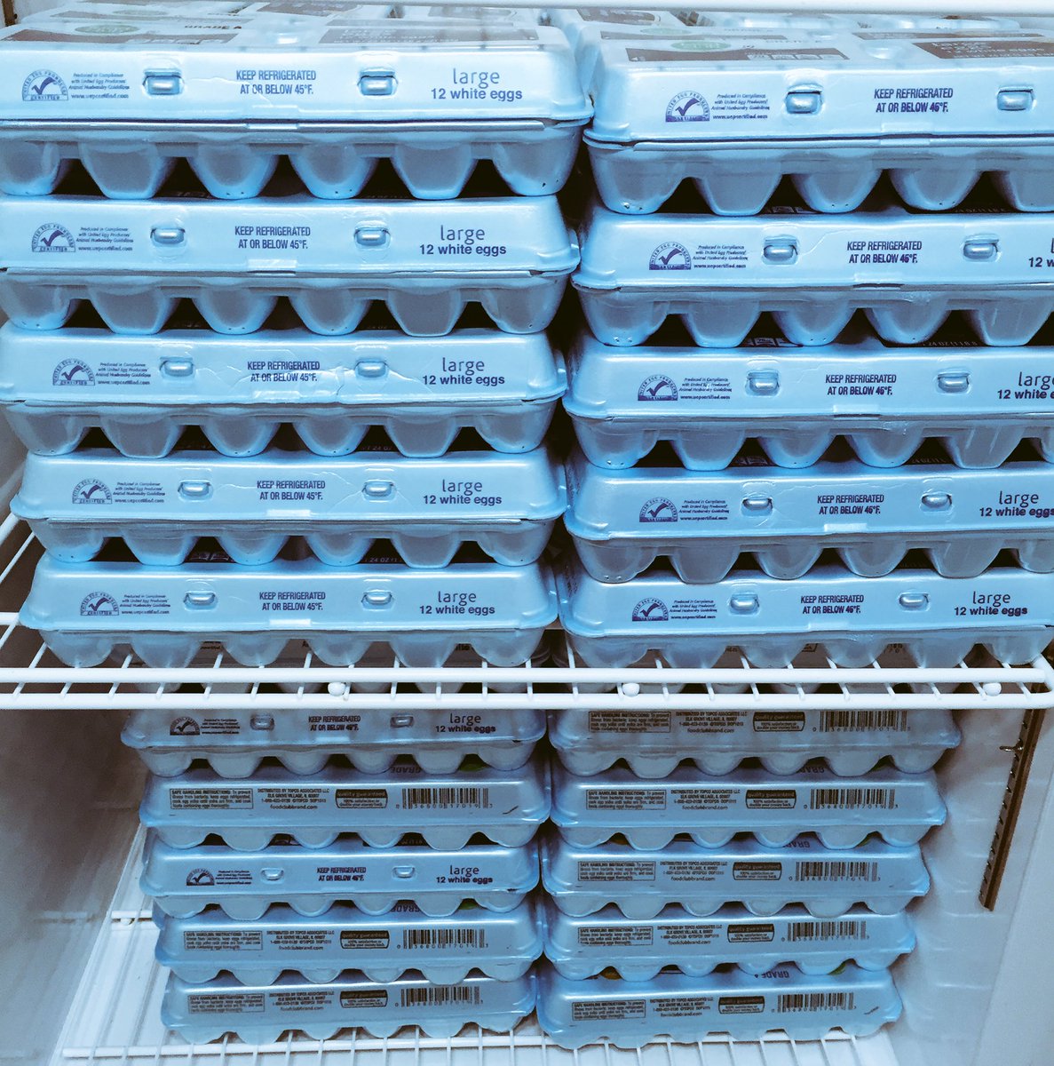 TWU_LTNP's tweet photo. We have 150 dozen eggs! &amp; fresh produce, bakery items galore!! Come get groceries today until 3pm. #free https://t.co/CL6WA1CC23
