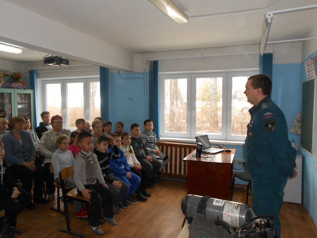 7 апреля сотрудники МЧС провели беседу с учащимися "Безопасное обращение с огнём"koz.obr71.ru/bezopasnoe-obr…
