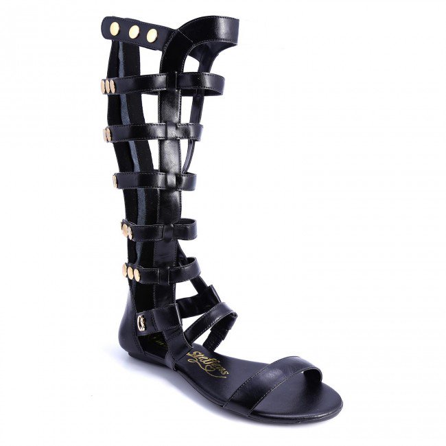 Conquering the sandal game! #lovecs #shoelove bit.ly/1MhMqUg