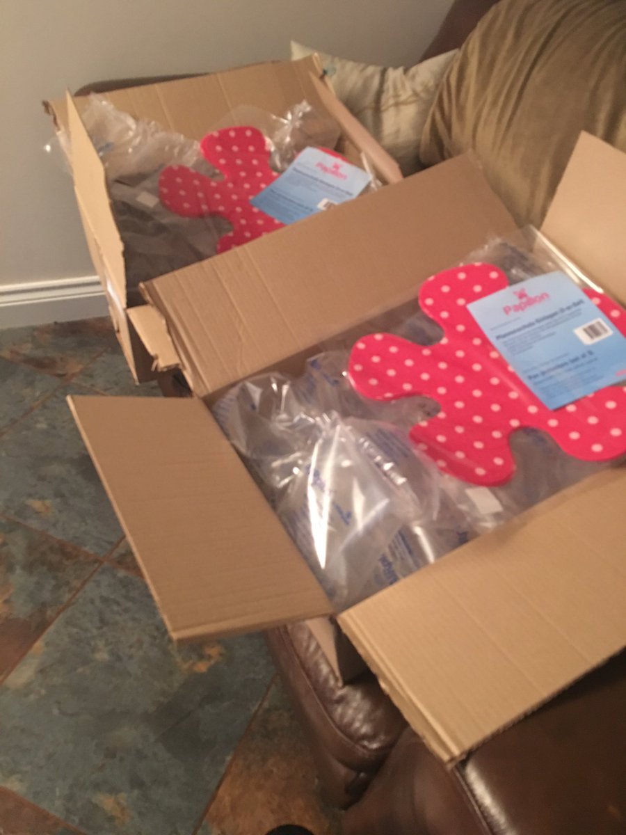 bron1pick's tweet photo. @AmazonUK bought 2 of the same item, same time and seller. Not cost effective packaging!! Two courier fees?! https://t.co/NcJPT2ADh4