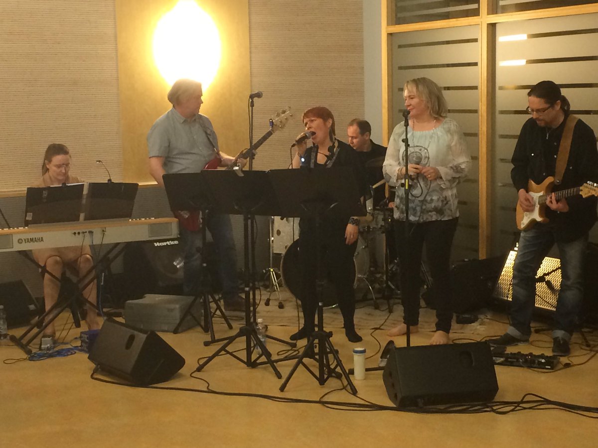 mzeiller's tweet photo. Evening Get-Together at International Teacher Exchange Week #itew2016 with Oulu UAS #oamk_ouas house and https://t.co/nlqaWs7geH