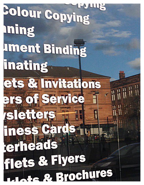 ScottishPrint's tweet image. Shiny new vinyl lettering . . 33 Hyndland Street. #scottishprint #thecopybureau