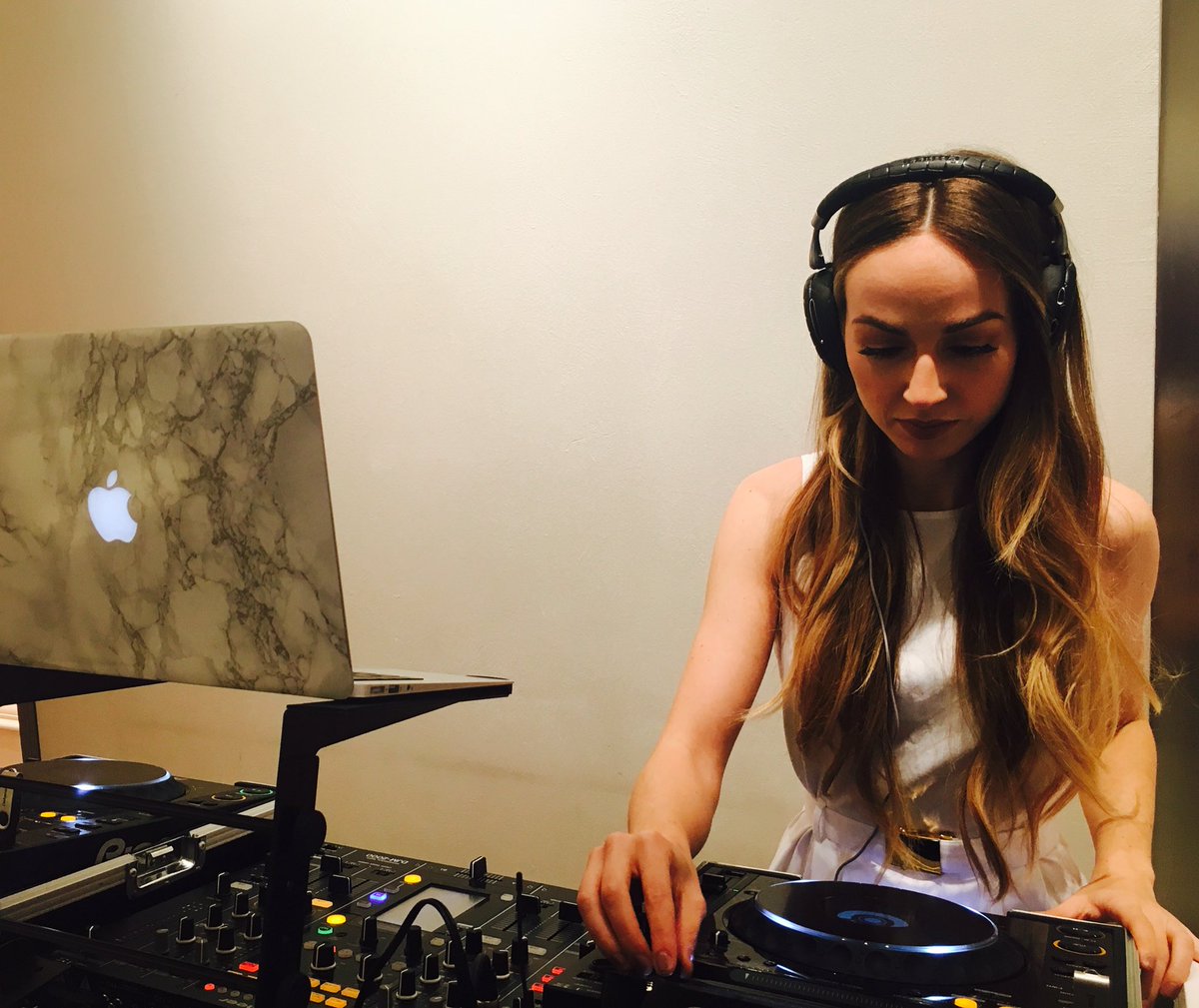 brownthomas's tweet photo. DJ @daniellamoyles on the decks at our @MichaelKors #JetSet6 event https://t.co/hb8Mk5rZCB