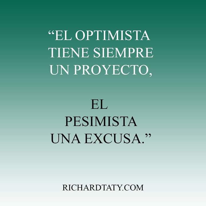 DINEROIDEASRD's tweet photo. La diferencia entre los que hacen y los que esperan. #SEFIRD https://t.co/mUiEYpxhev