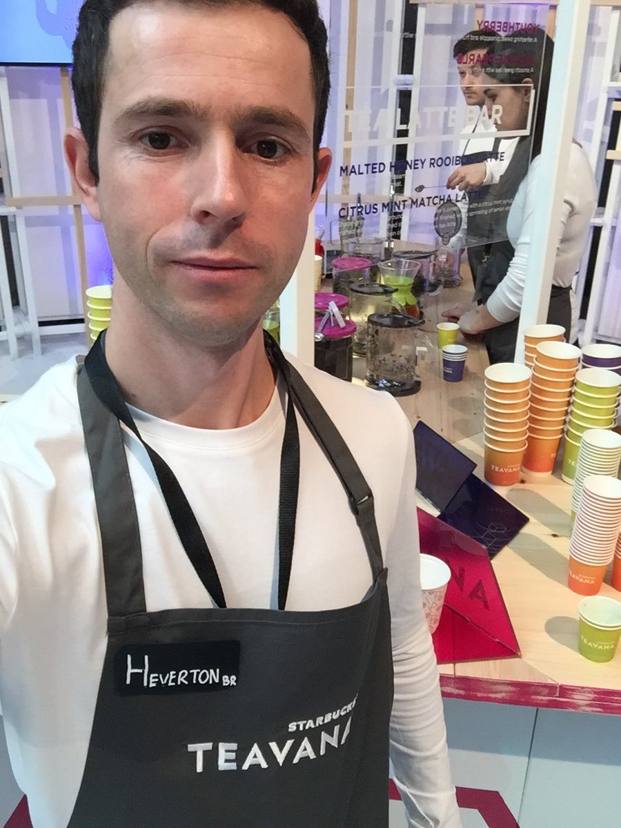 hevertonhma's tweet photo. @TEAVANA Coffee Festival, is absolutely Amazinnnnng. 🍃🌱❤️@pdavies500 @StarbucksUK @rhysstarbucks @CoffeePressEMEA https://t.co/7Nd0lOCmDN