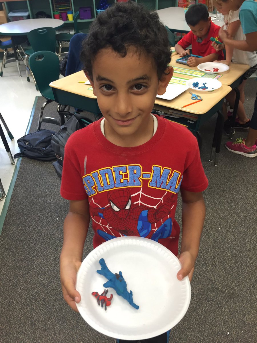 welts522's tweet photo. We are making our own living animals out of clay and researching them on our iPads!! @cceotters @cypresscreekvcs https://t.co/6t2ZcVIDDL