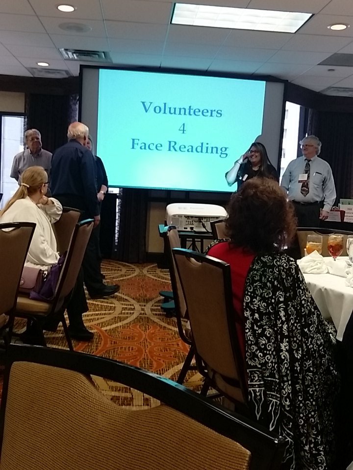 TACTETX's tweet photo. Face reading at lunch.#TACTE2016 https://t.co/KlXBG9J9O8