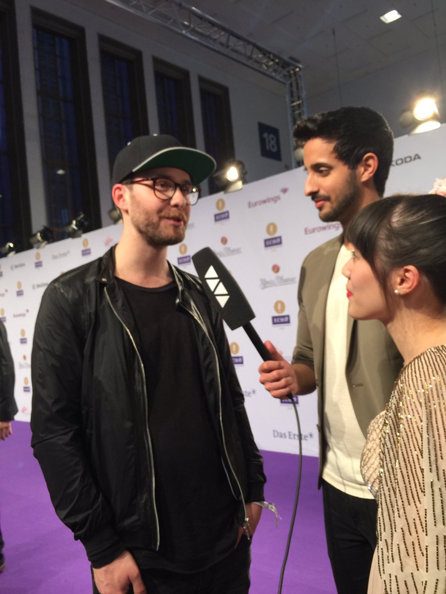 vivaonline's tweet photo. @forstermusic bei uns im Interview! #vivaecho #echo2016 ๐ https://t.co/OokG0mcveo