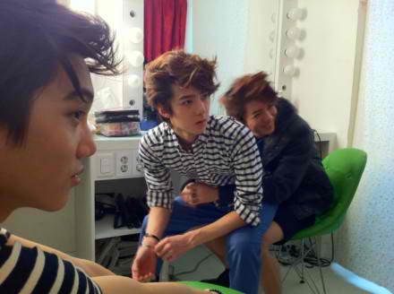 oselujaeten's tweet photo. Missing you like crazy #4YearsWithSEHUN #4YearsWithLUHAN #4YearsWithHUNHAN https://t.co/uDOLmwYrM2
